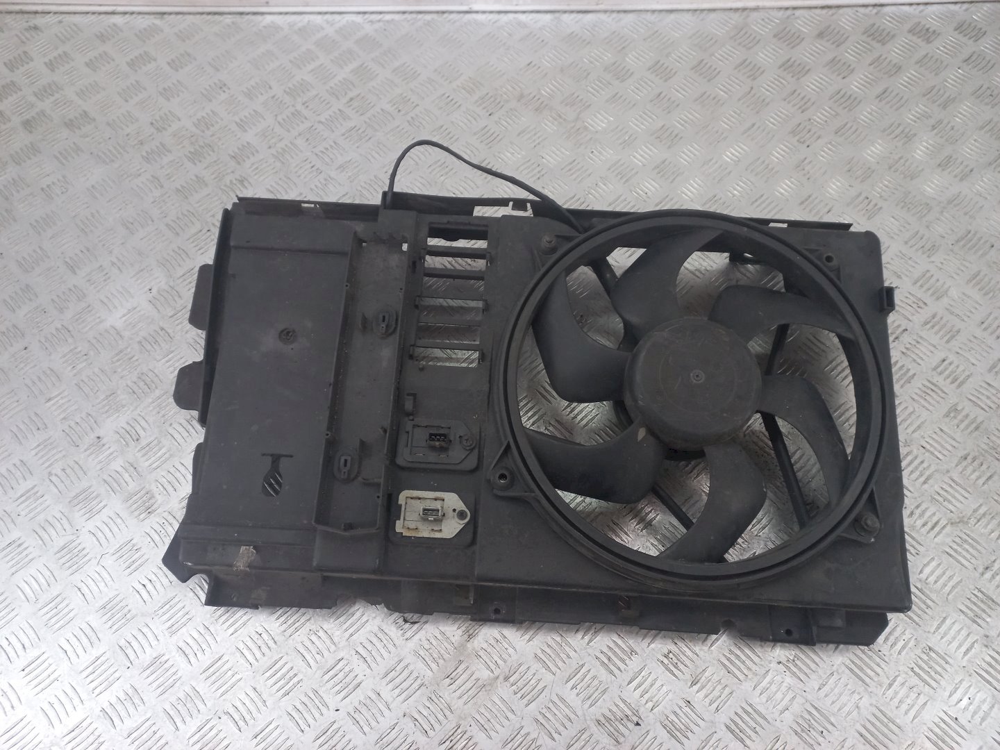 Вентилятор радиатора основного - Peugeot 406 (1995-2005)