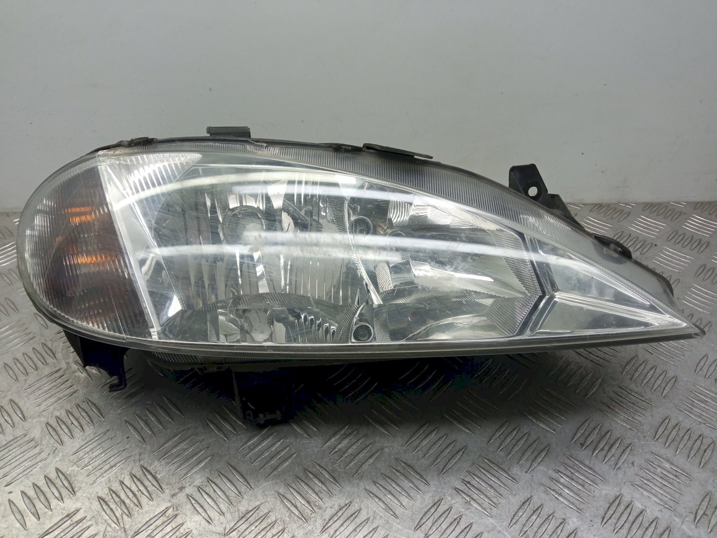 Фара - Renault Megane 1 (1996-2003)