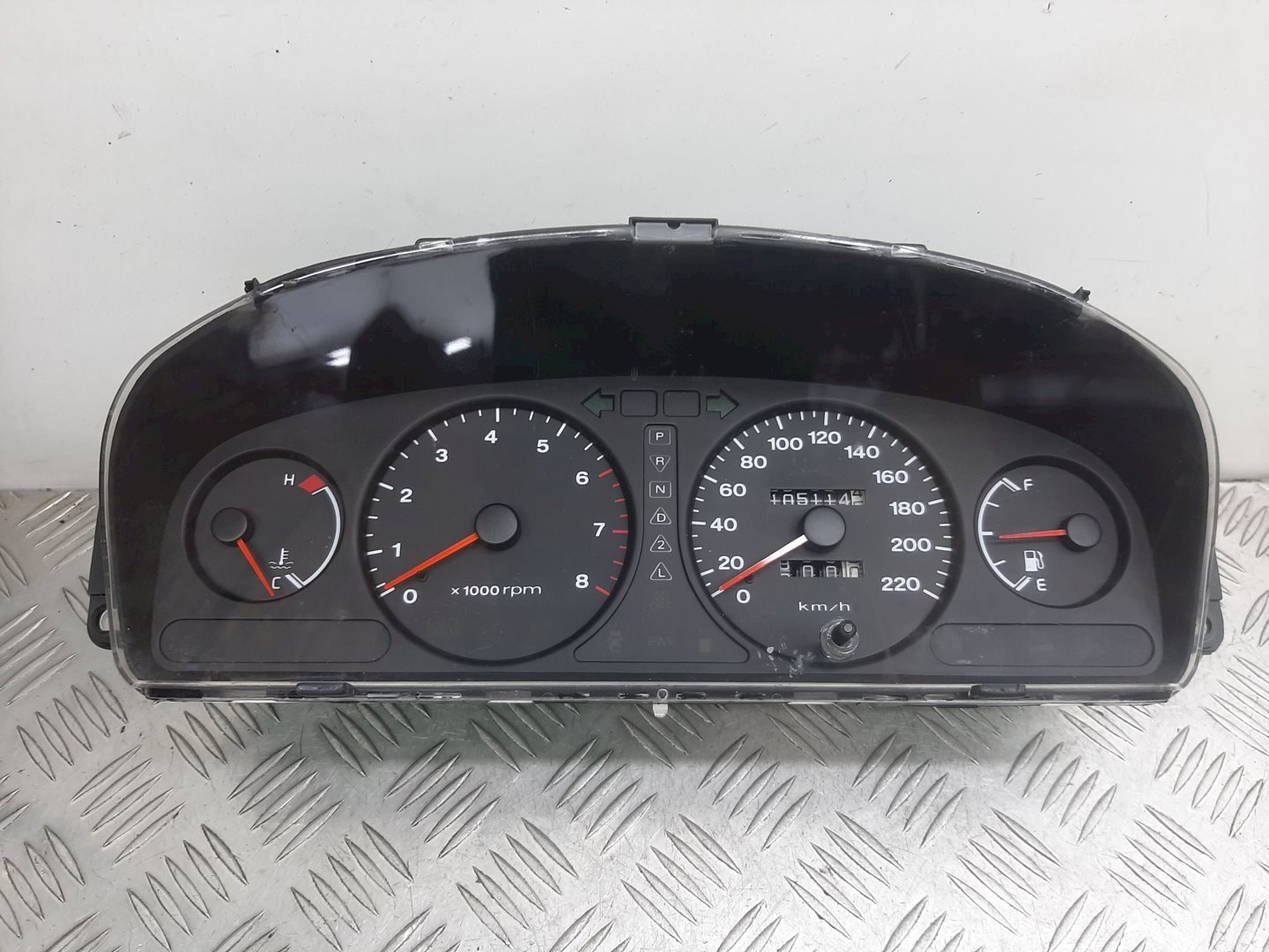 Щиток приборов (приборная панель) - Hyundai Sonata 2 (1993-1996)
