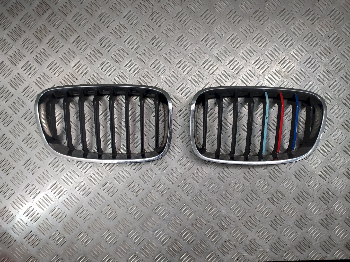 Решетка радиатора (капота) - BMW 1 F20-F21 (2011-2015)