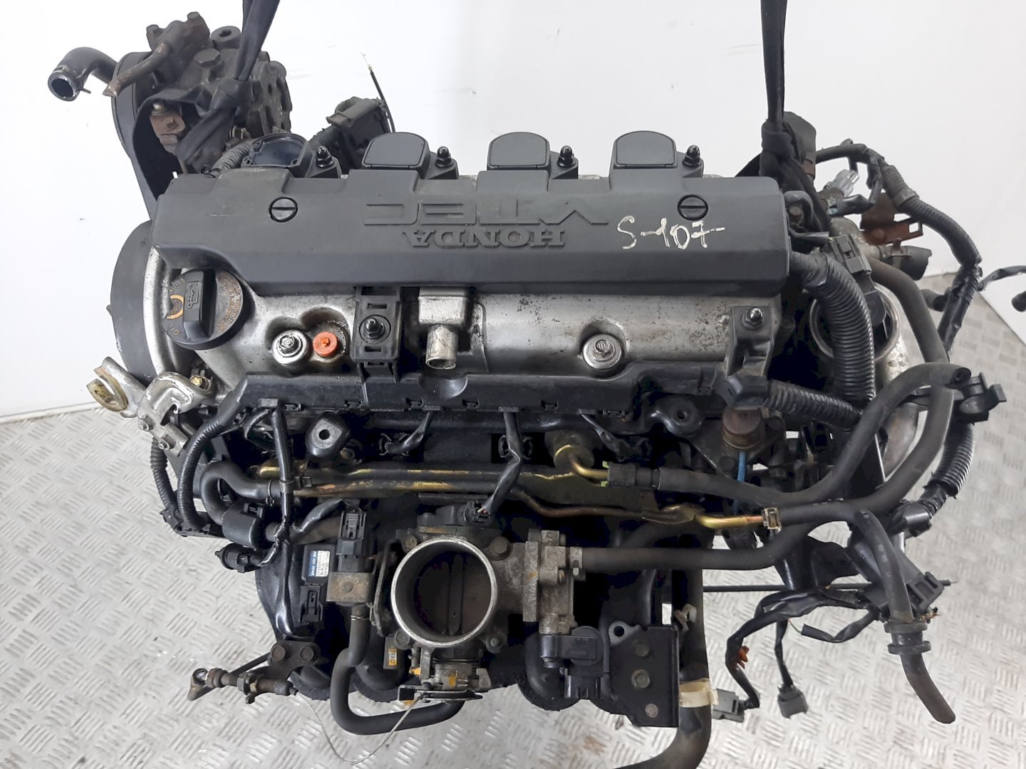 Двигатель (ДВС) - Honda FR-V (2004-2006)